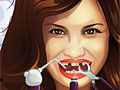 Деми Ловато у стоматолога