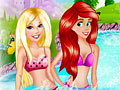 Барби и Ариэль в бассейне